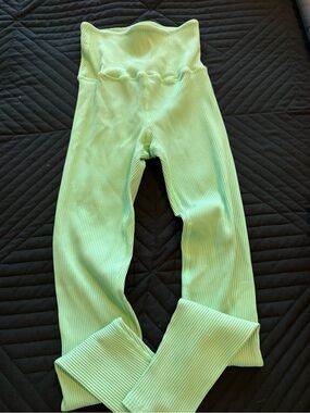 Carbon Ribbed High-Waist Leggings - Mint Green